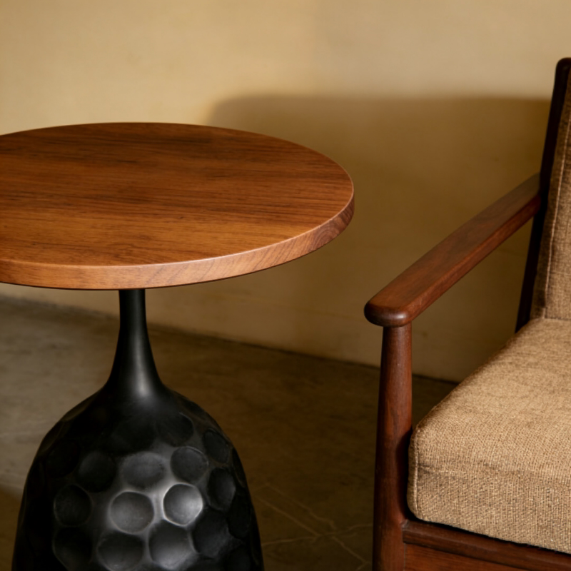Wooden Vintage Sofa Side Table French Retro Round Coffee Table Bedroom Desk